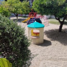 Εκπαιδευτήρια "ΜΗΤΕΡΑ"